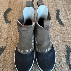 Vans -  Brown and Blue Boots